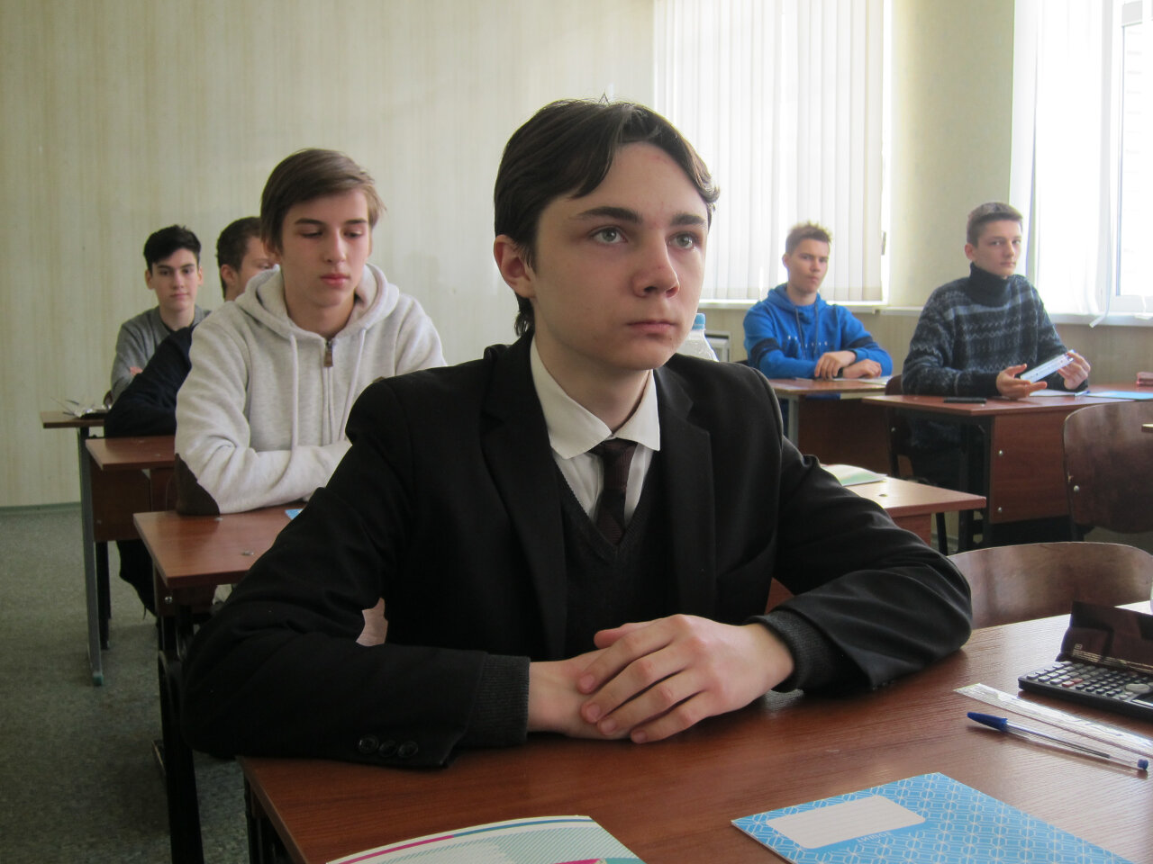 на головну res